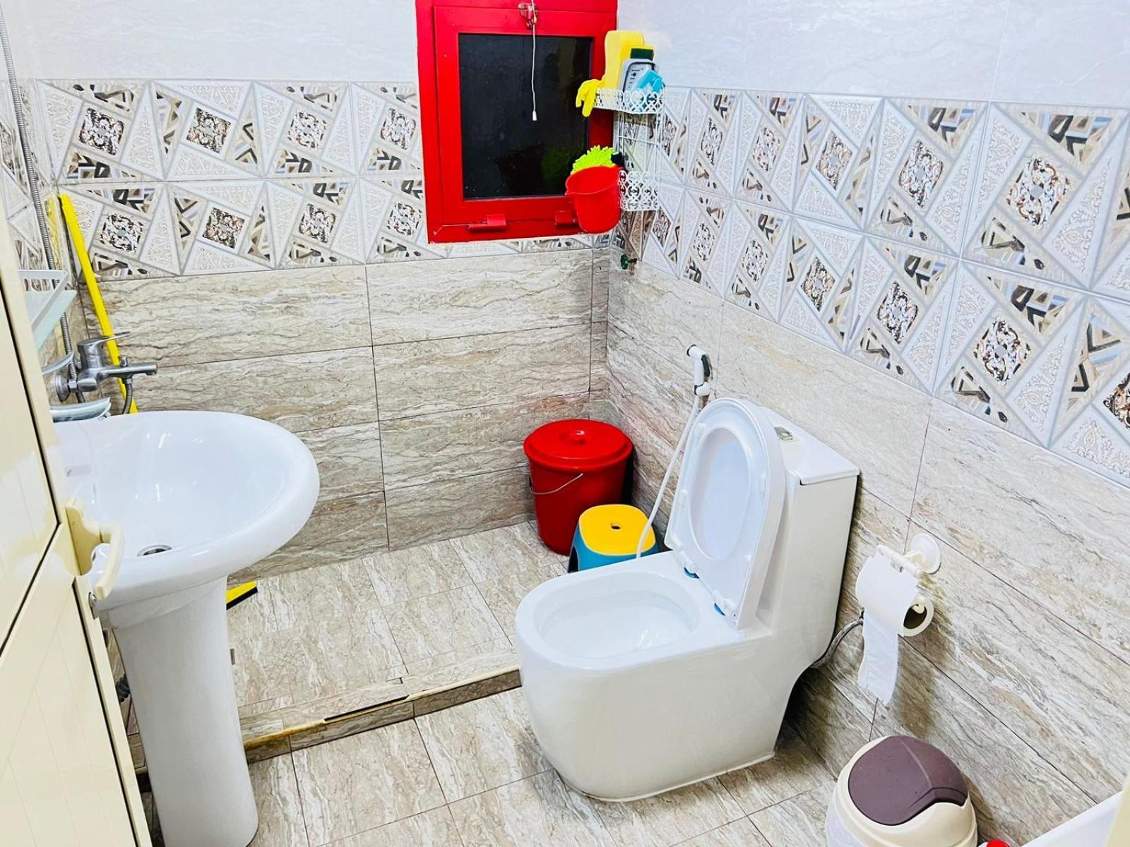 Moon Backpackers , Al Rigga , Partition For Couples And For Singles Apartment Dubai Exterior photo